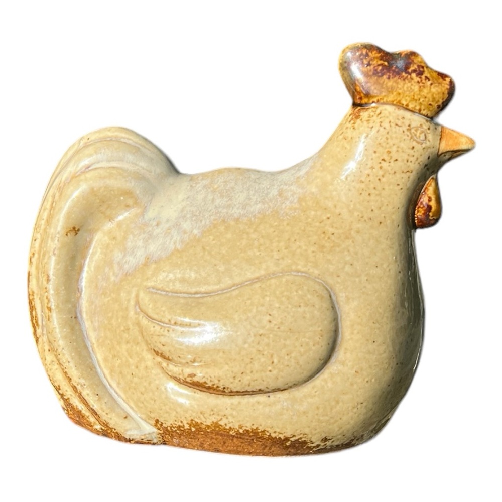 SOLD Vintage Farmhouse Hen - Picture 2 of 6